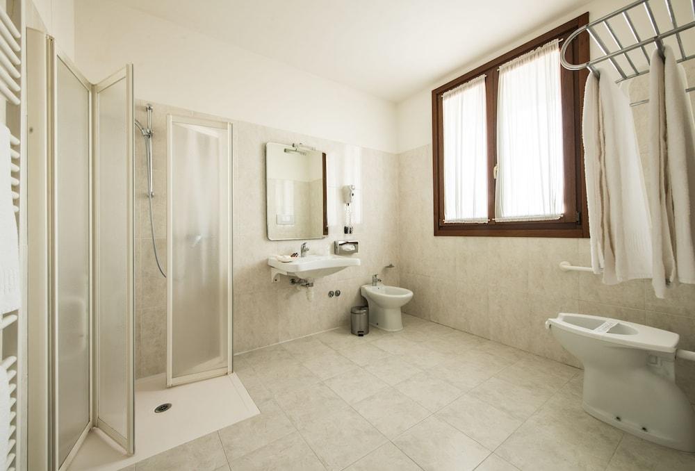 Hotel Villa Dei Carpini Oderzo Bagian luar foto