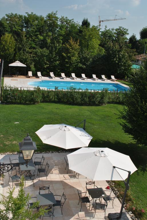 Hotel Villa Dei Carpini Oderzo Bagian luar foto