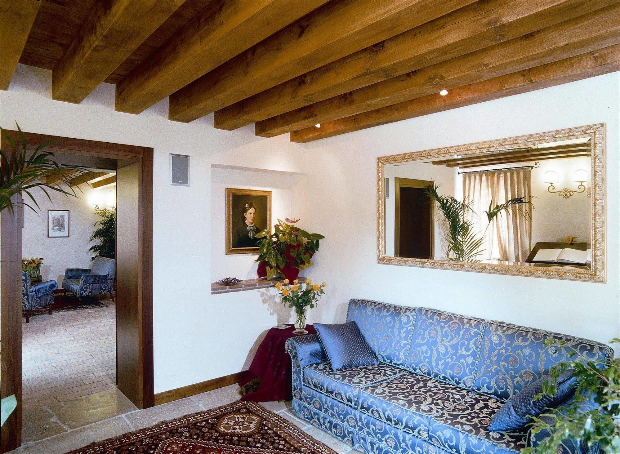 Hotel Villa Dei Carpini Oderzo Bagian luar foto